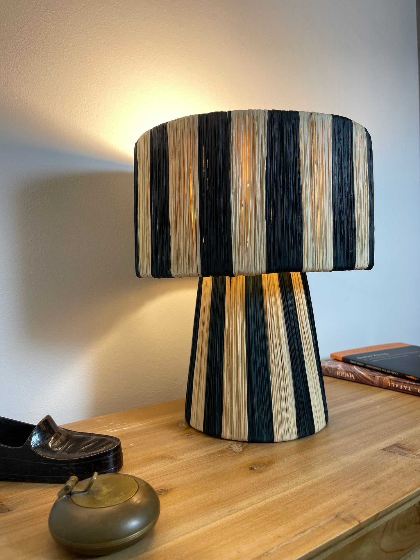 Lámpara mediana NOUR negra