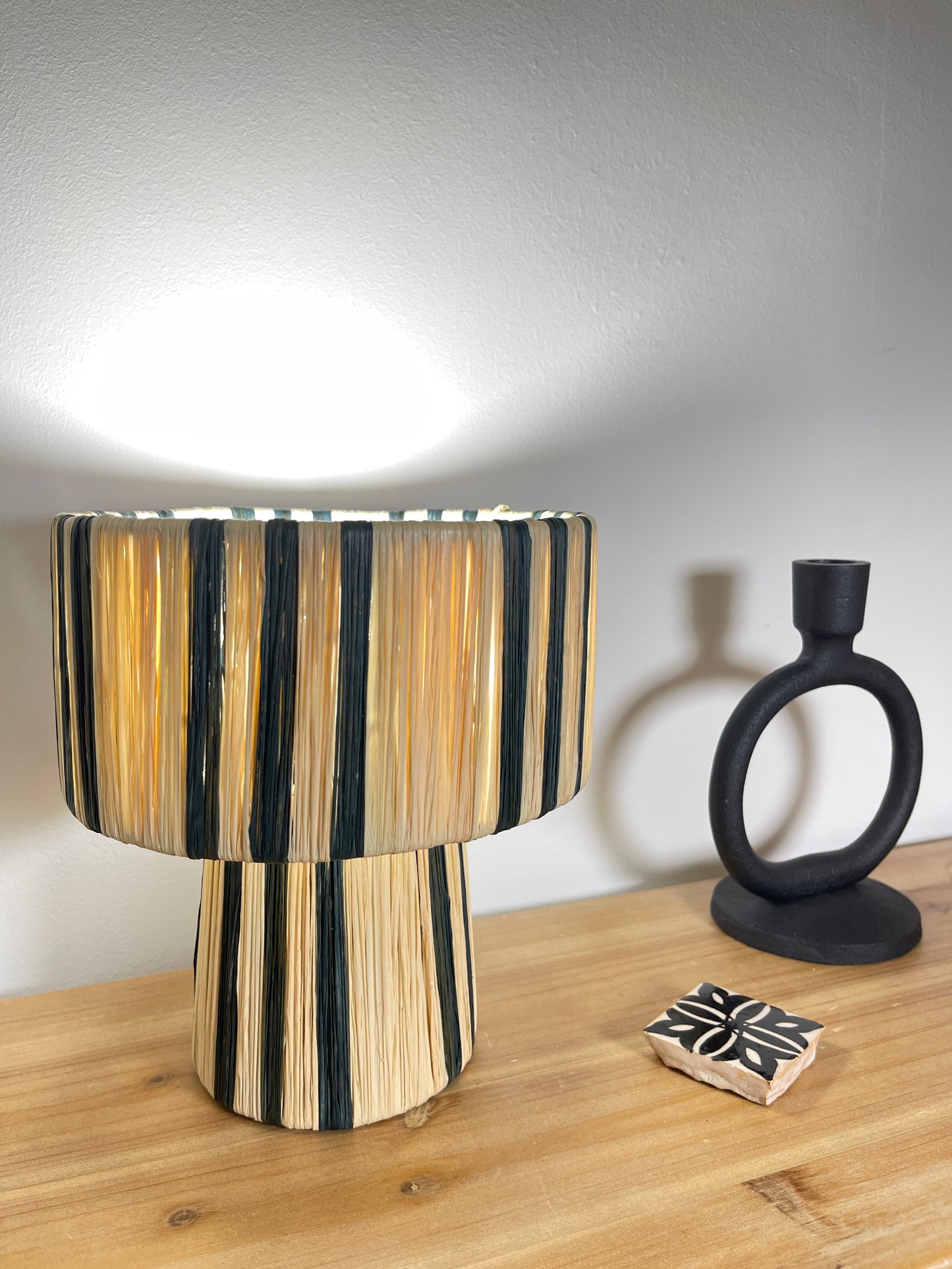 Lámpara pequeña NOUR negra