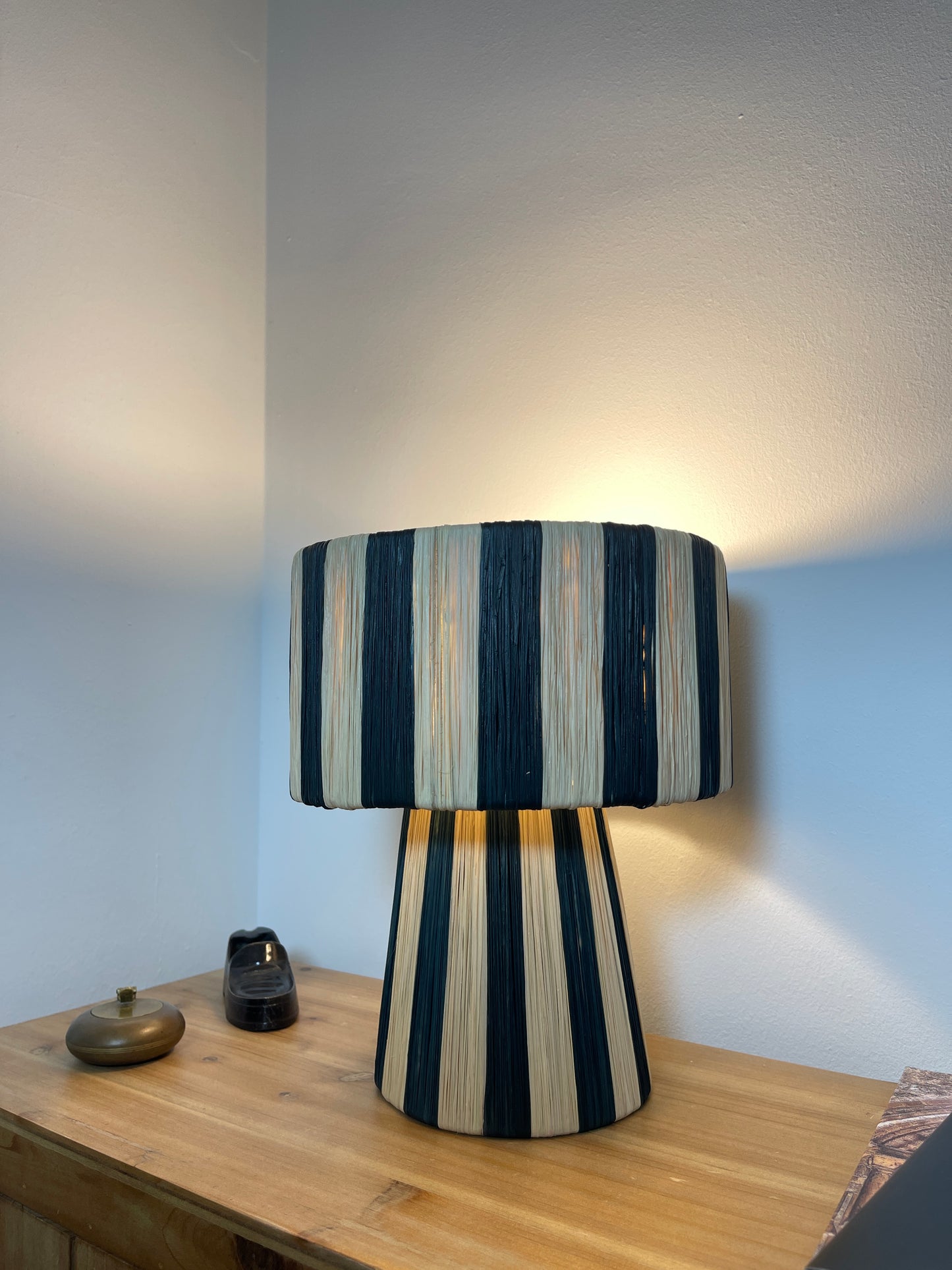 Lámpara mediana NOUR negra